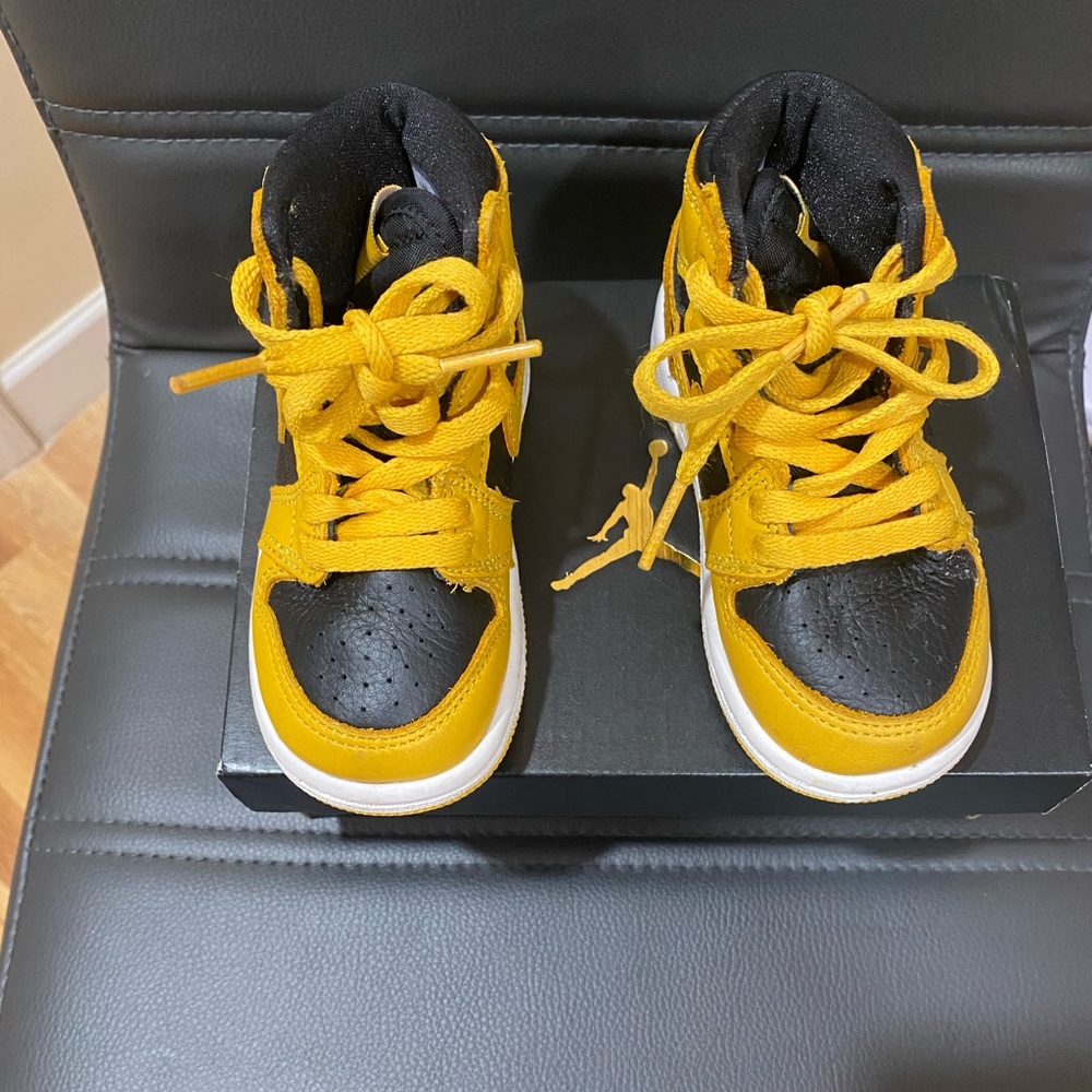Jordan 1 size 6c